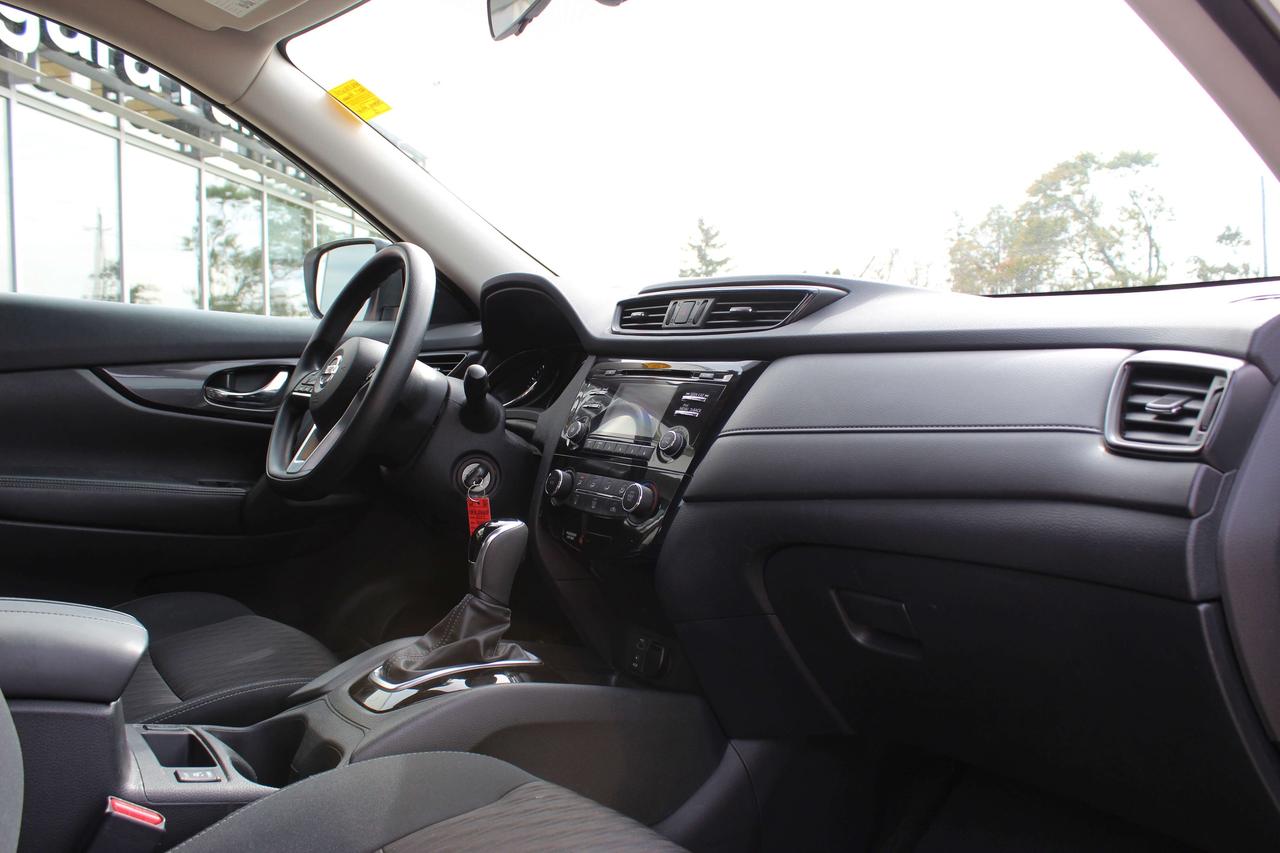 2017 Nissan Rogue  Photo