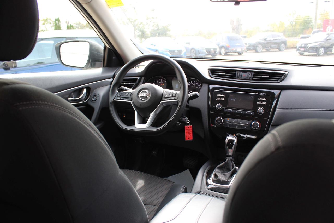 2017 Nissan Rogue  Photo