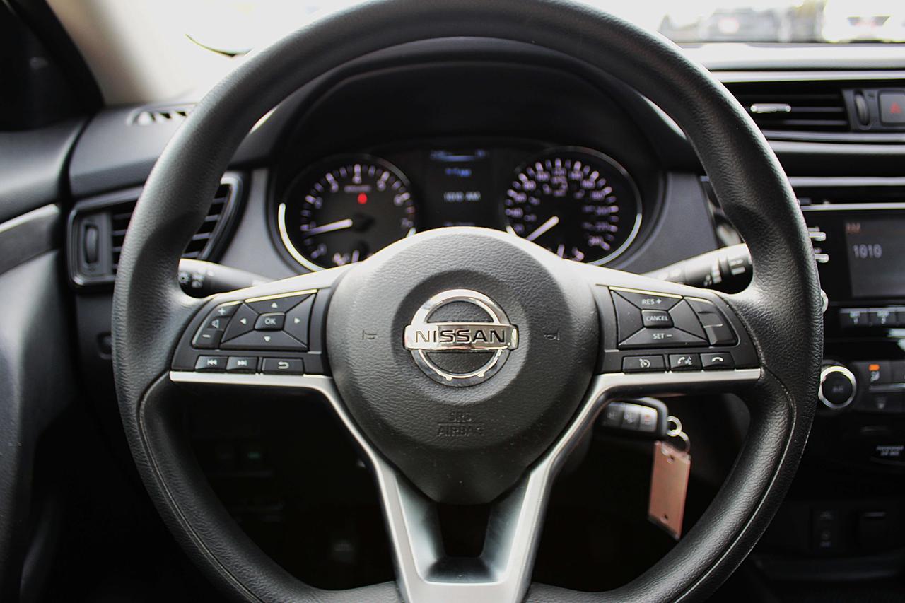 2017 Nissan Rogue  Photo