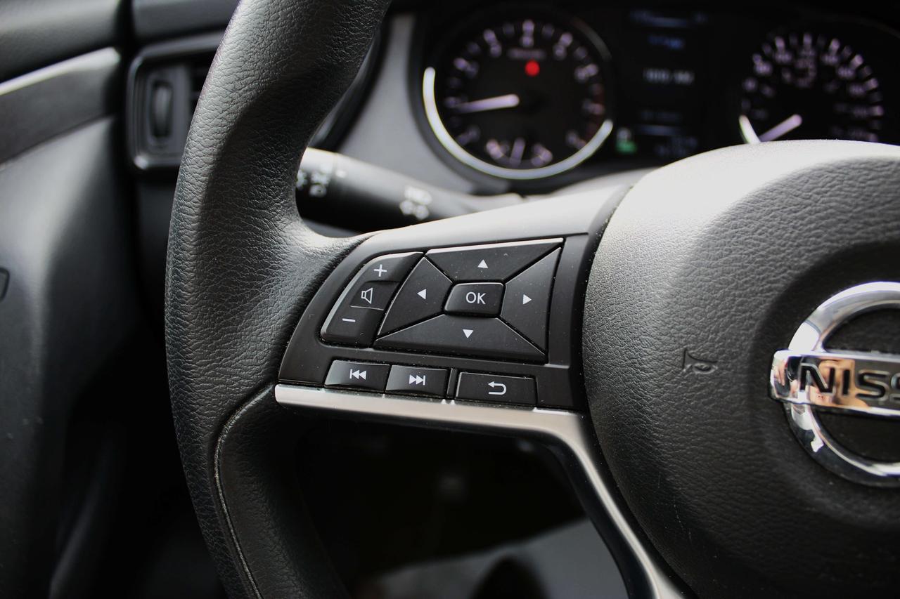2017 Nissan Rogue  Photo