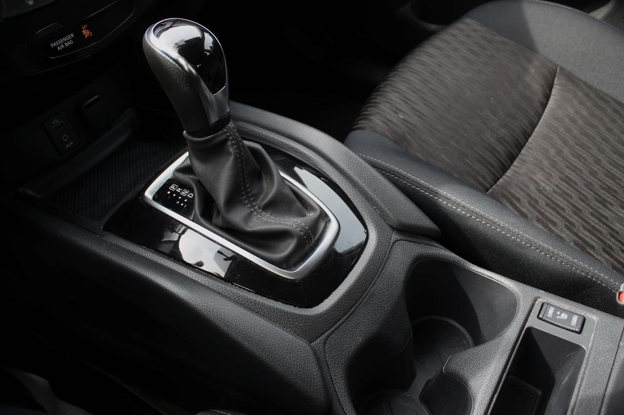 2017 Nissan Rogue  Photo
