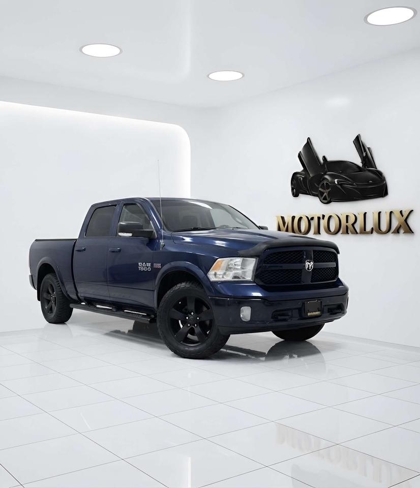 2017 RAM 1500 4WD Crew Cab SLT 6'4 Box Photo0