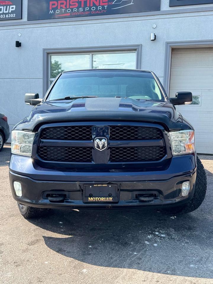 2017 RAM 1500 4WD Crew Cab SLT 6'4 Box Photo2