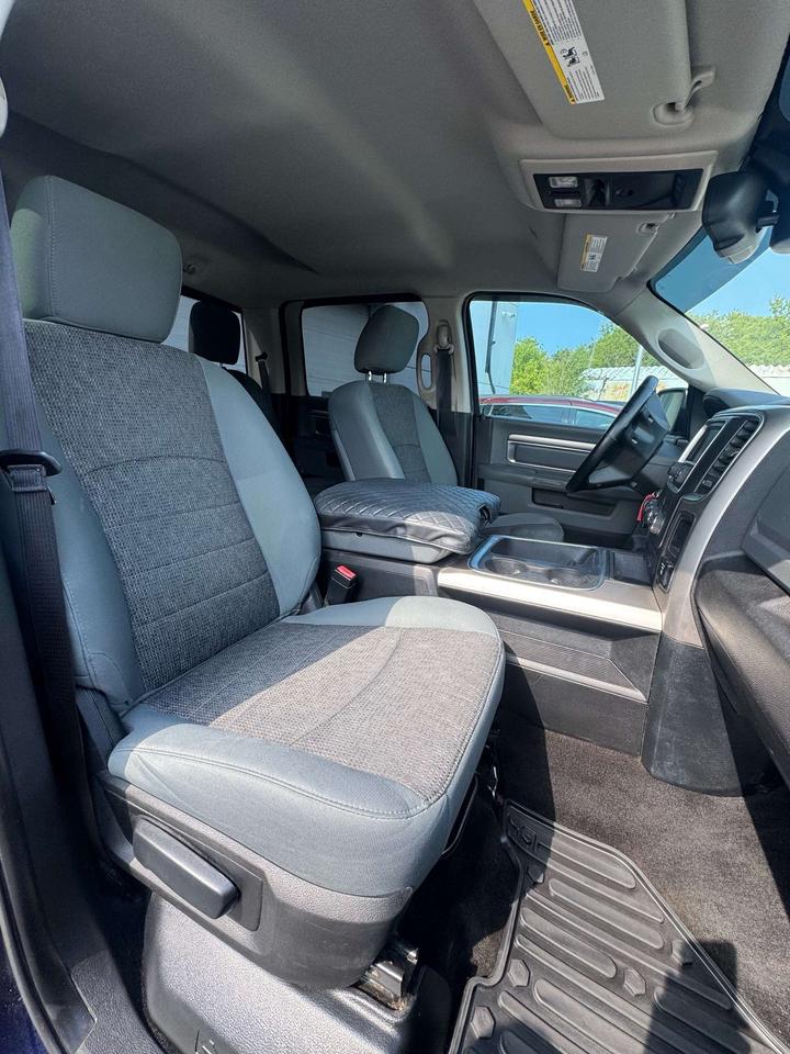2017 RAM 1500 4WD Crew Cab SLT 6'4 Box Photo