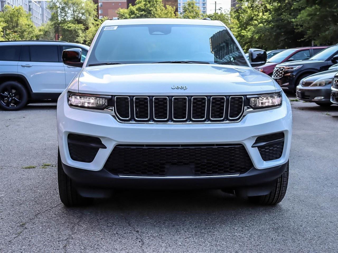 2026 Jeep Grand Cherokee  Photo1