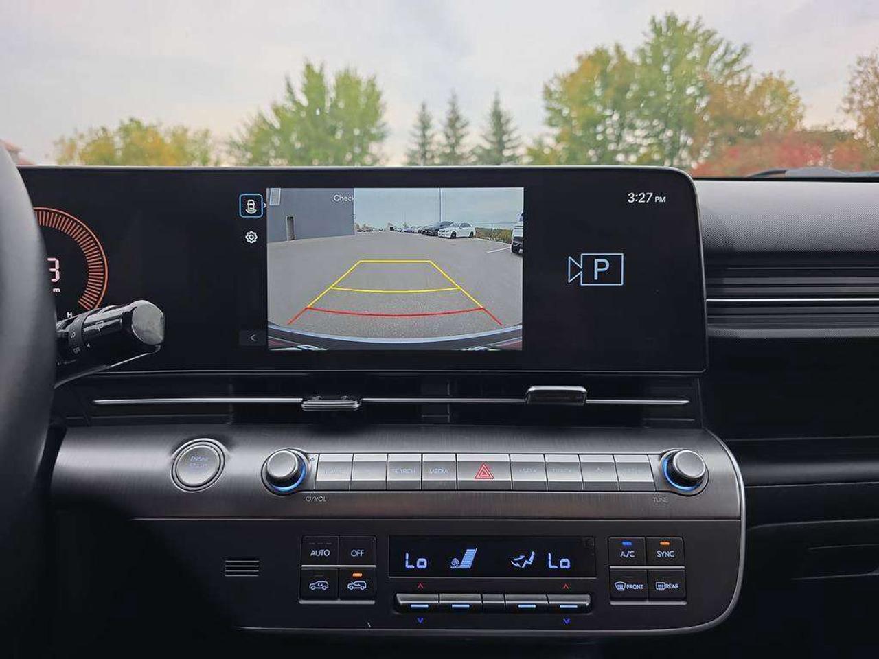 2025 Hyundai KONA Preferred Trend   NO ACCIDENTS LTHR S.ROOF 8.1L/100KM Photo