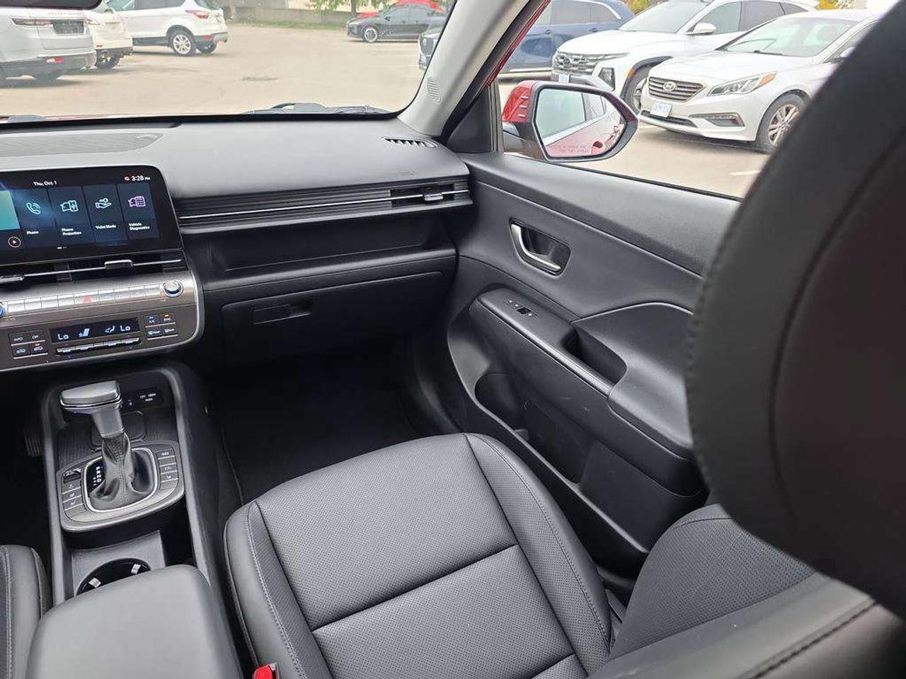 2025 Hyundai KONA Preferred Trend   NO ACCIDENTS LTHR S.ROOF 8.1L/100KM Photo