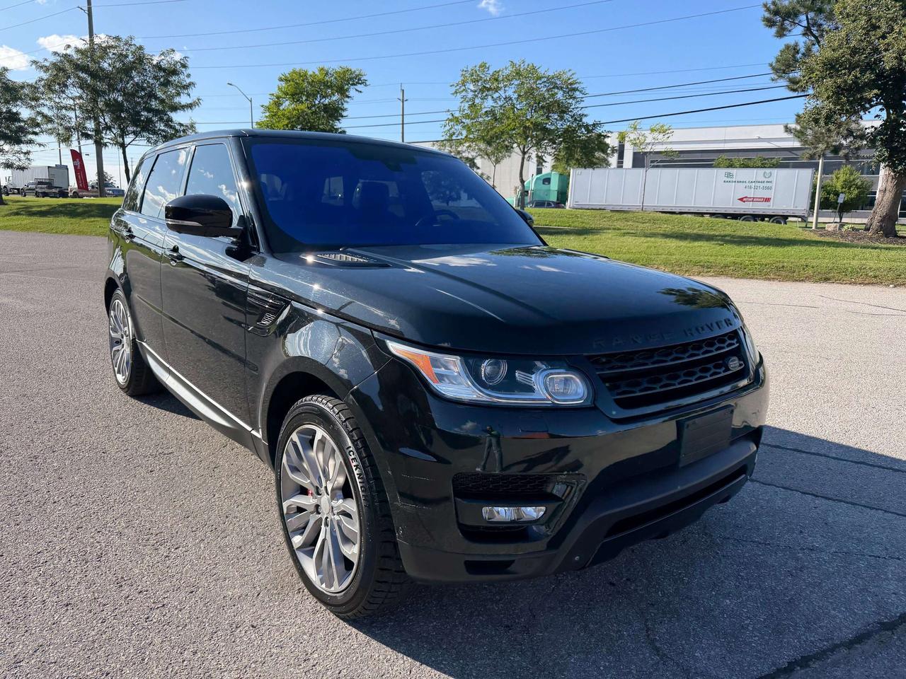 2014 Land Rover Range Rover Sport V8 Supercharged Photo2