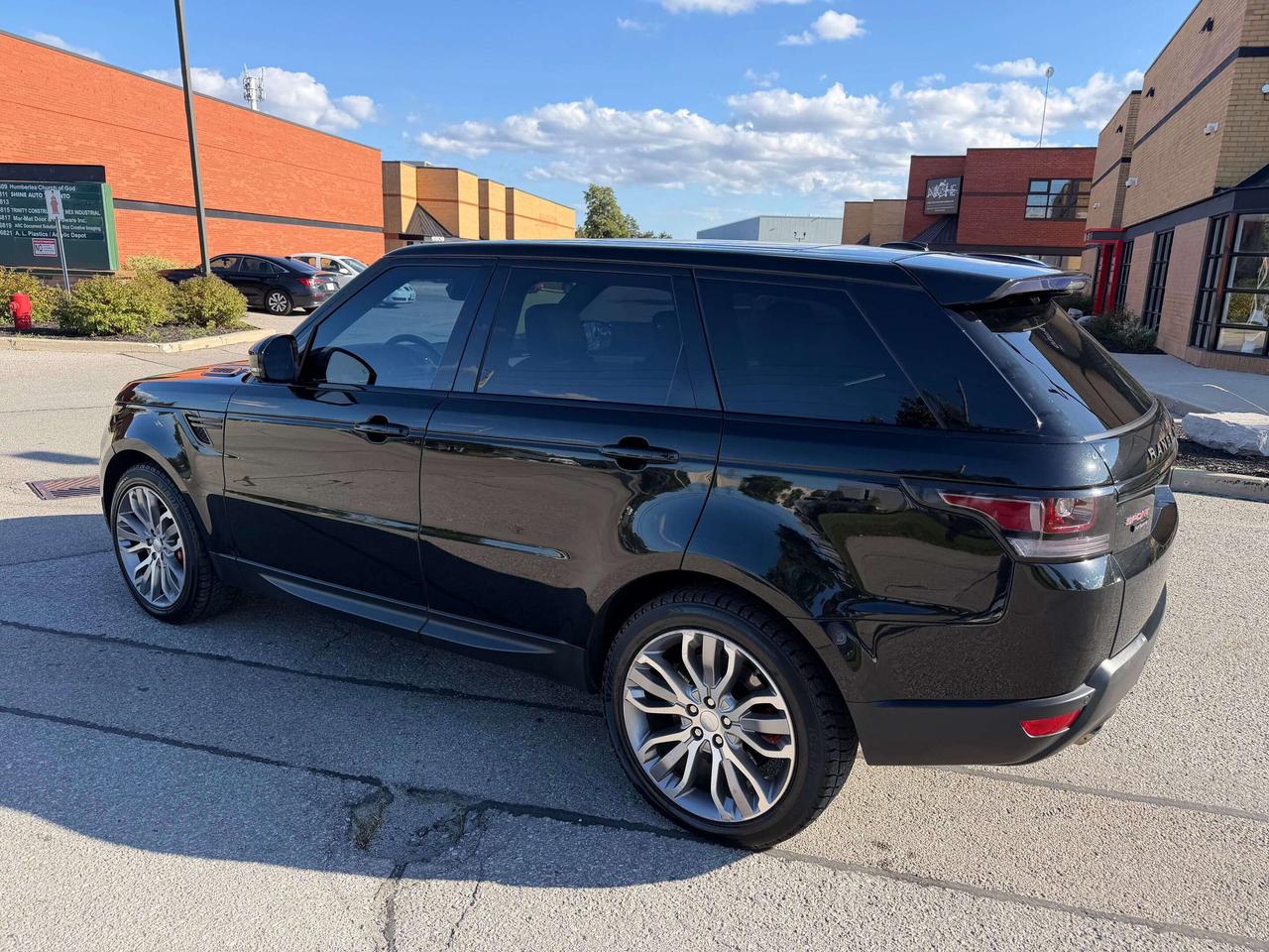 2014 Land Rover Range Rover Sport V8 Supercharged Photo