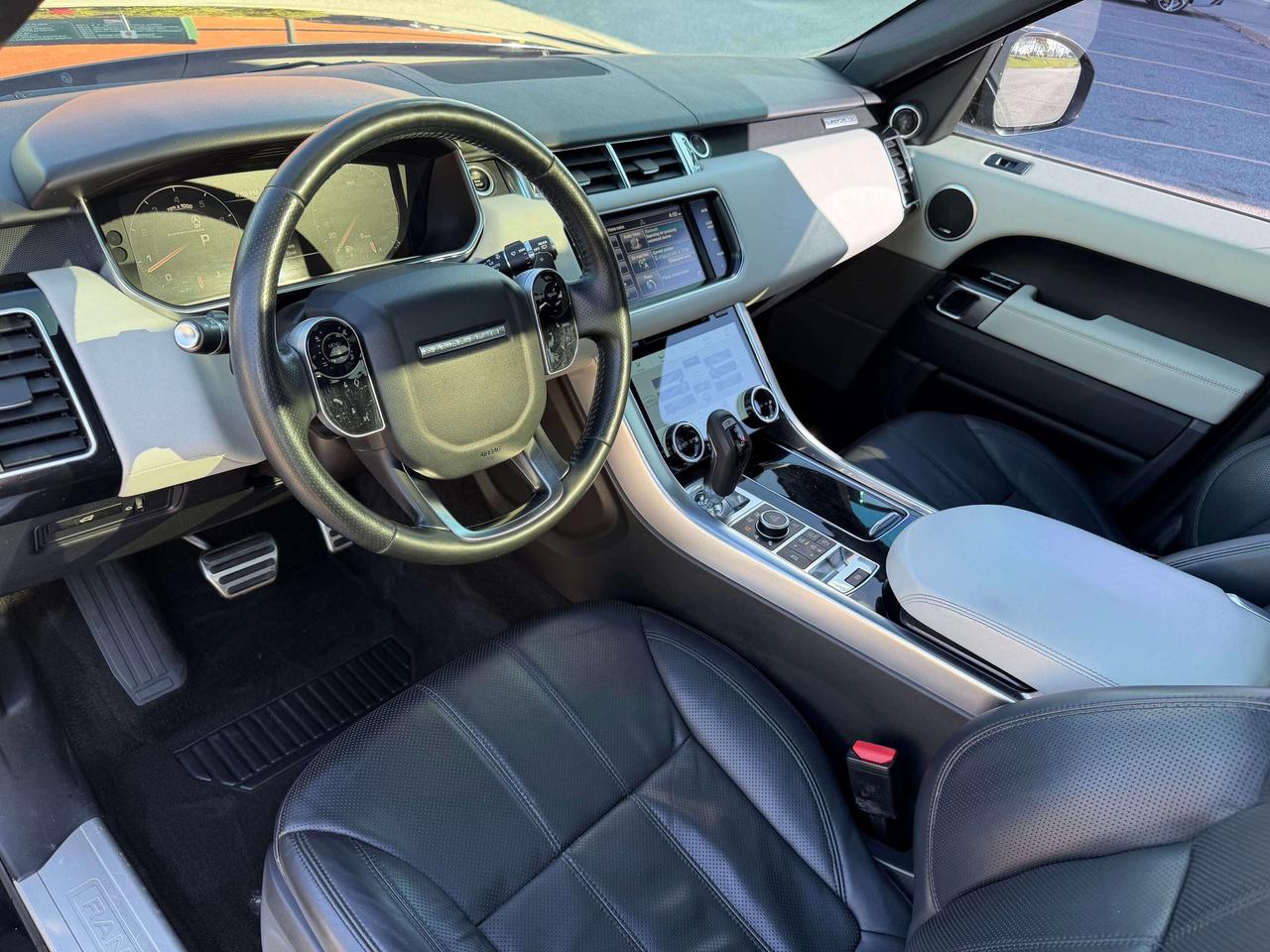 2014 Land Rover Range Rover Sport V8 Supercharged Photo