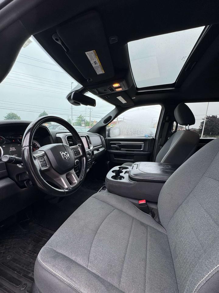 2022 RAM 1500 Warlock 4x4 Crew Cab 5'7 Box Photo