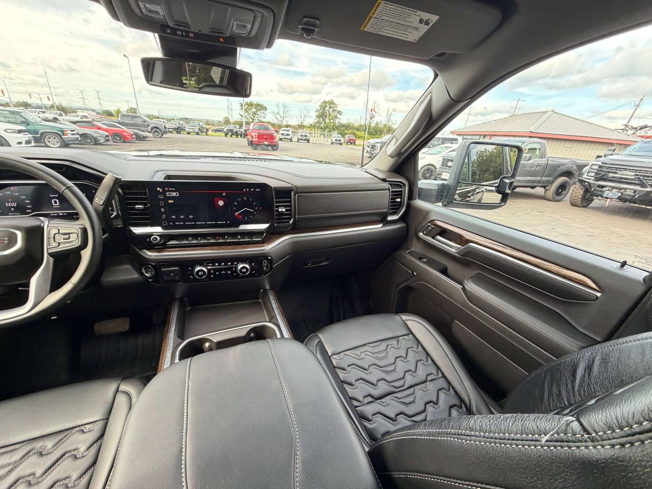 2024 GMC SIERRA 2500HD SLE Photo