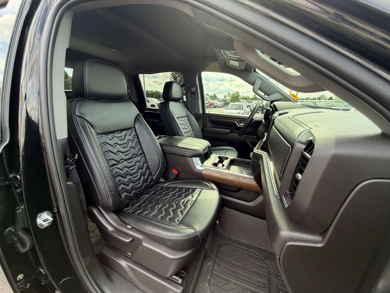 2024 GMC SIERRA 2500HD SLE Photo