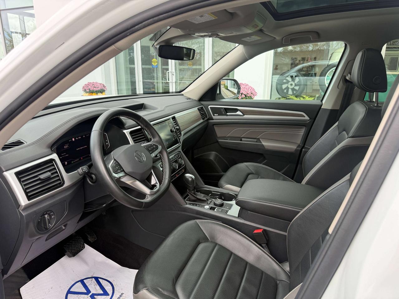 2023 Volkswagen Atlas HIGHLINE Photo