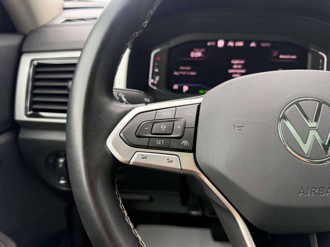 2023 Volkswagen Atlas HIGHLINE Photo