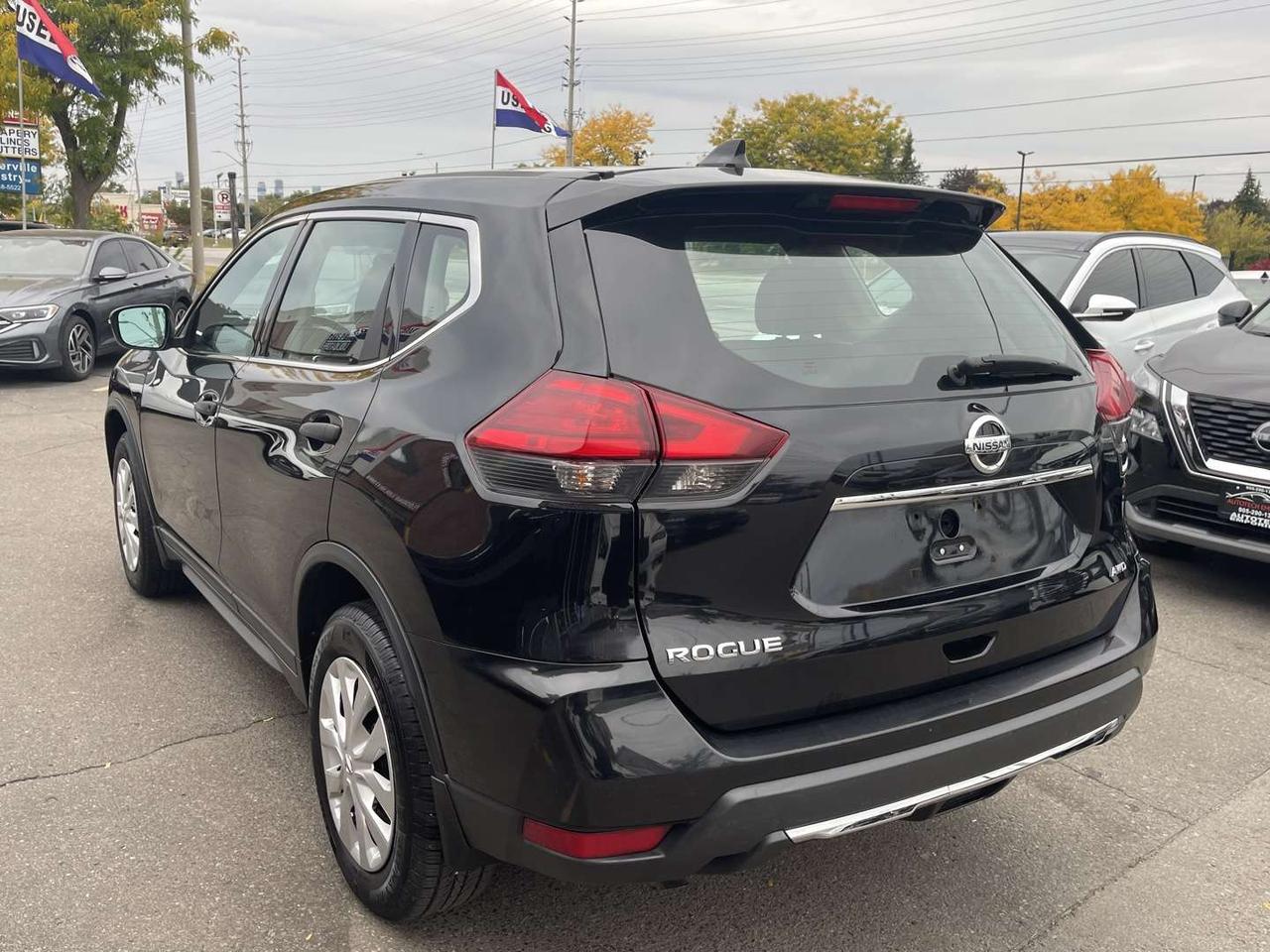 2017 Nissan Rogue S AWD   Heated Seats   Rev Cam   Cruise Control Photo3