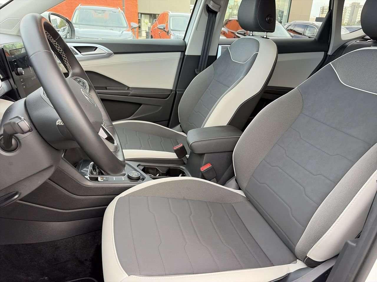 2026 Volkswagen Taos Comfortline 4MOTION Remote Starter  Alloy Wheels  Rear Parking Aid  Apple/Android CarPlay Photo