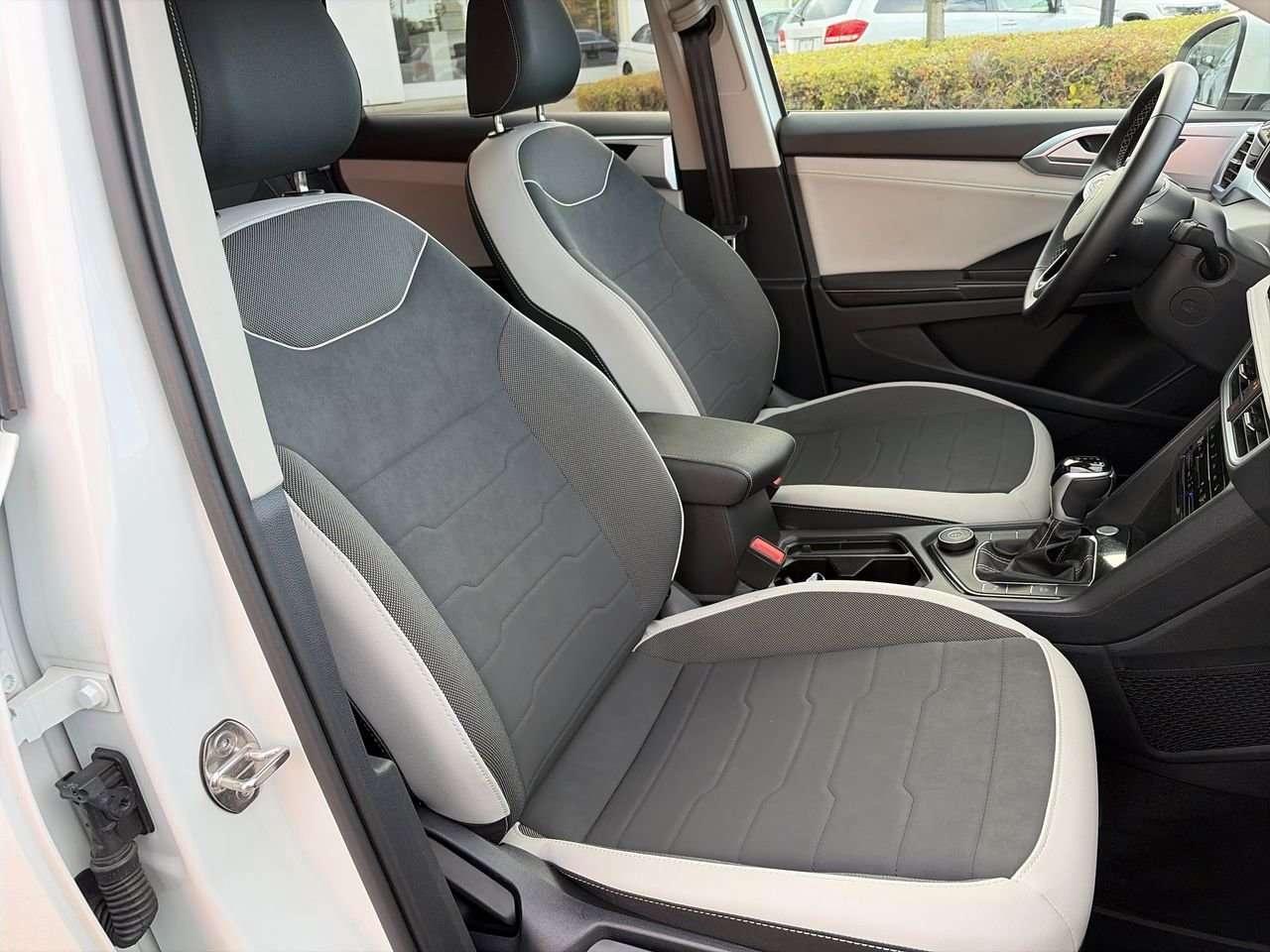 2026 Volkswagen Taos Comfortline 4MOTION Remote Starter  Alloy Wheels  Rear Parking Aid  Apple/Android CarPlay Photo