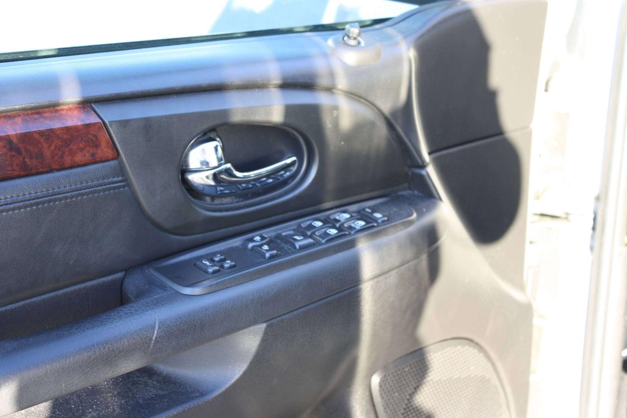 2005 GMC Envoy  Photo4