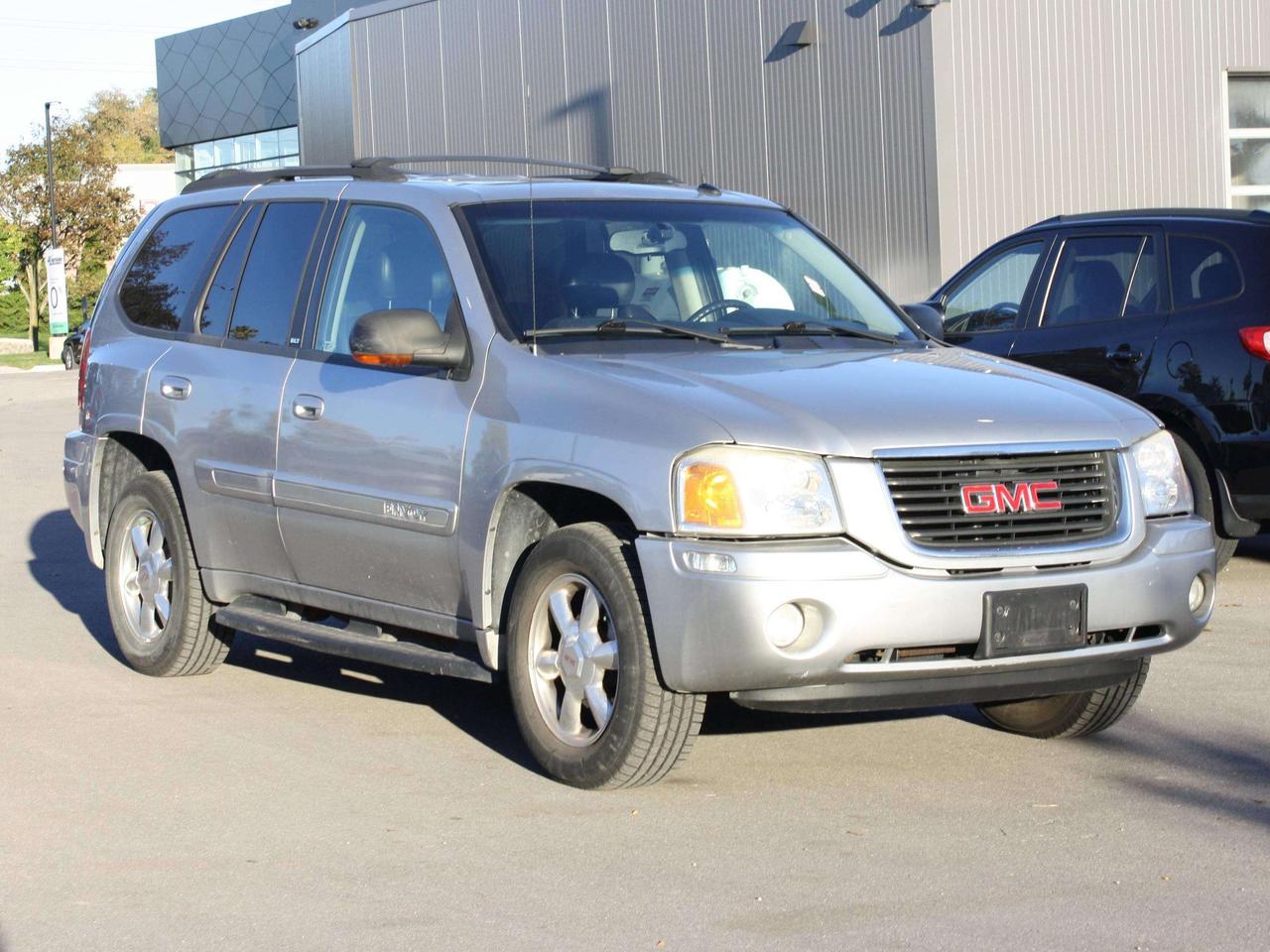 2005 GMC Envoy  Photo2