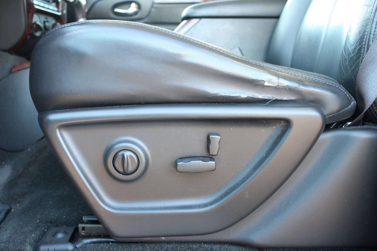 2005 GMC Envoy  Photo3