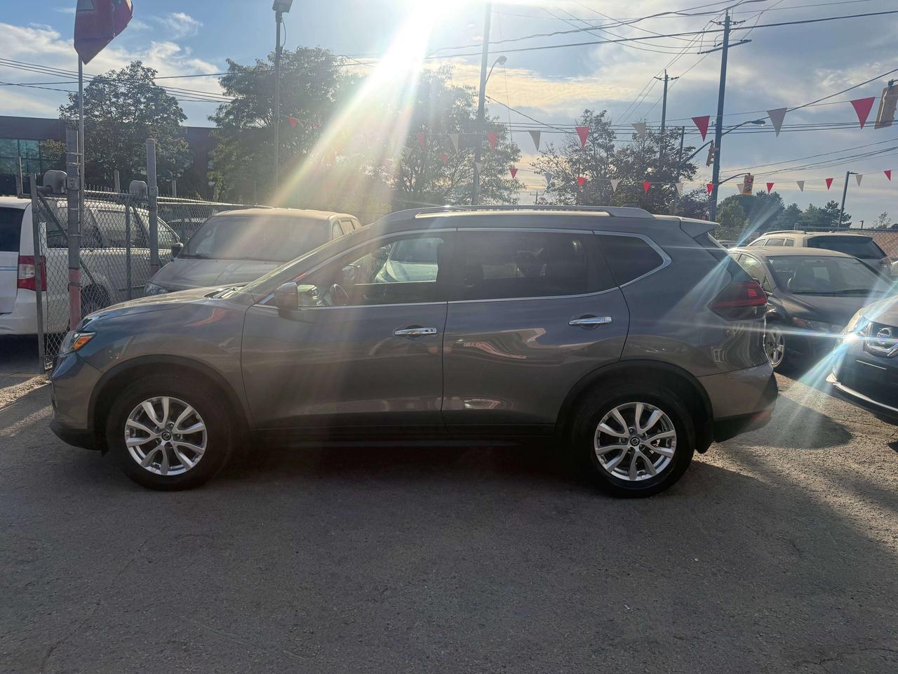 2018 Nissan Rogue *** 3 YEAR WARRANTY INCLUDED *** Photo