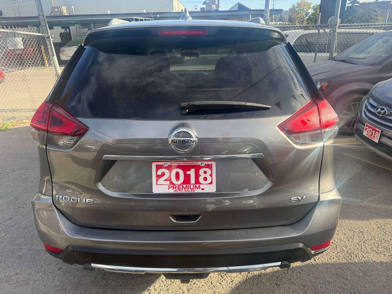 2018 Nissan Rogue *** 3 YEAR WARRANTY INCLUDED *** Photo4