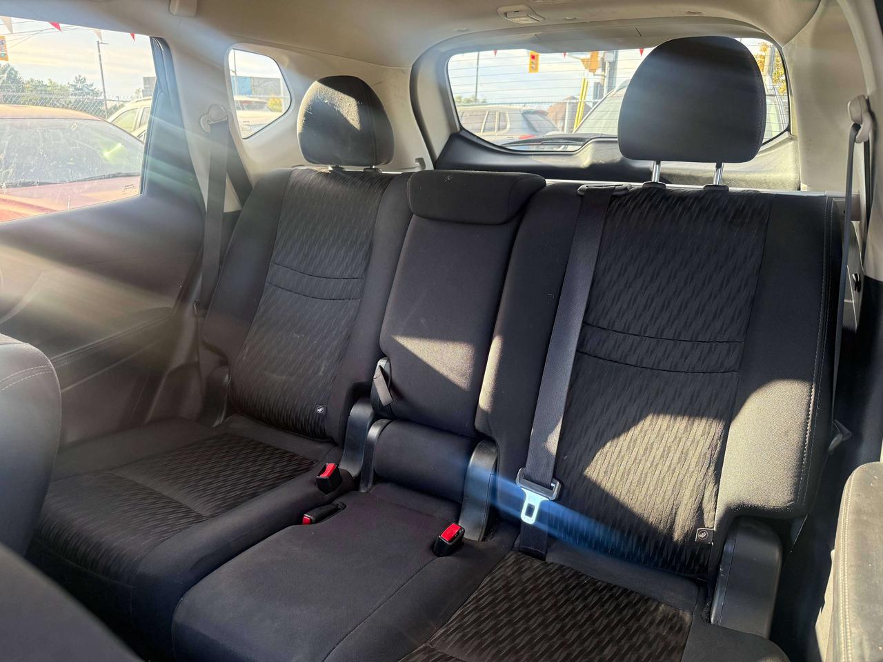 2018 Nissan Rogue *** 3 YEAR WARRANTY INCLUDED *** Photo