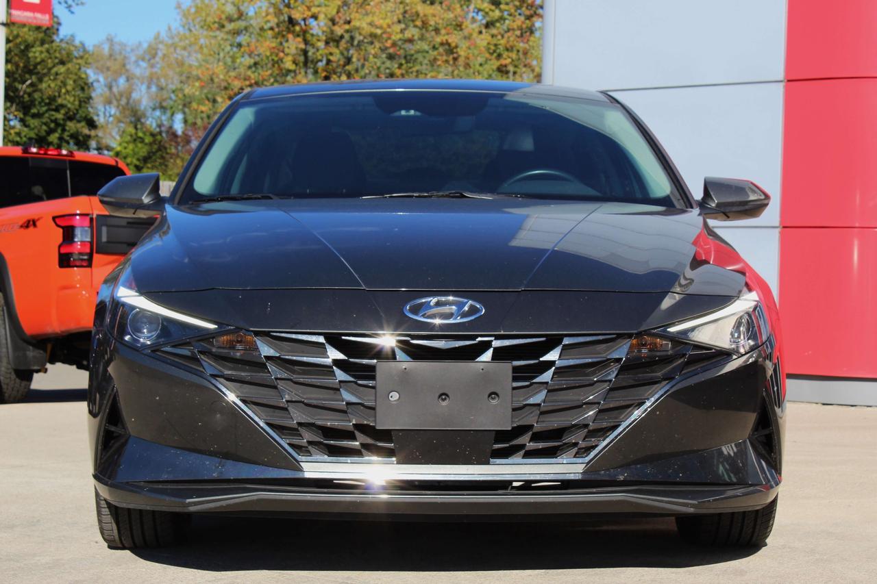 2023 Hyundai Elantra Luxury Photo