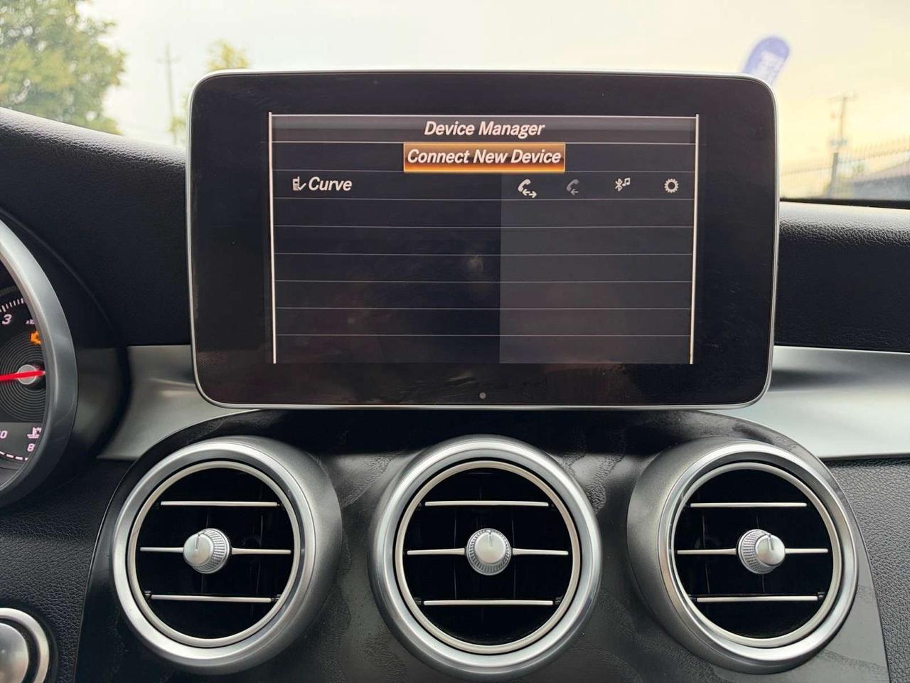2019 Mercedes-Benz GLC GLC 300 4MATIC AMG PKG * DRIVER ASSIST / PANORAMIC ROOF / LED LIGHTS Photo