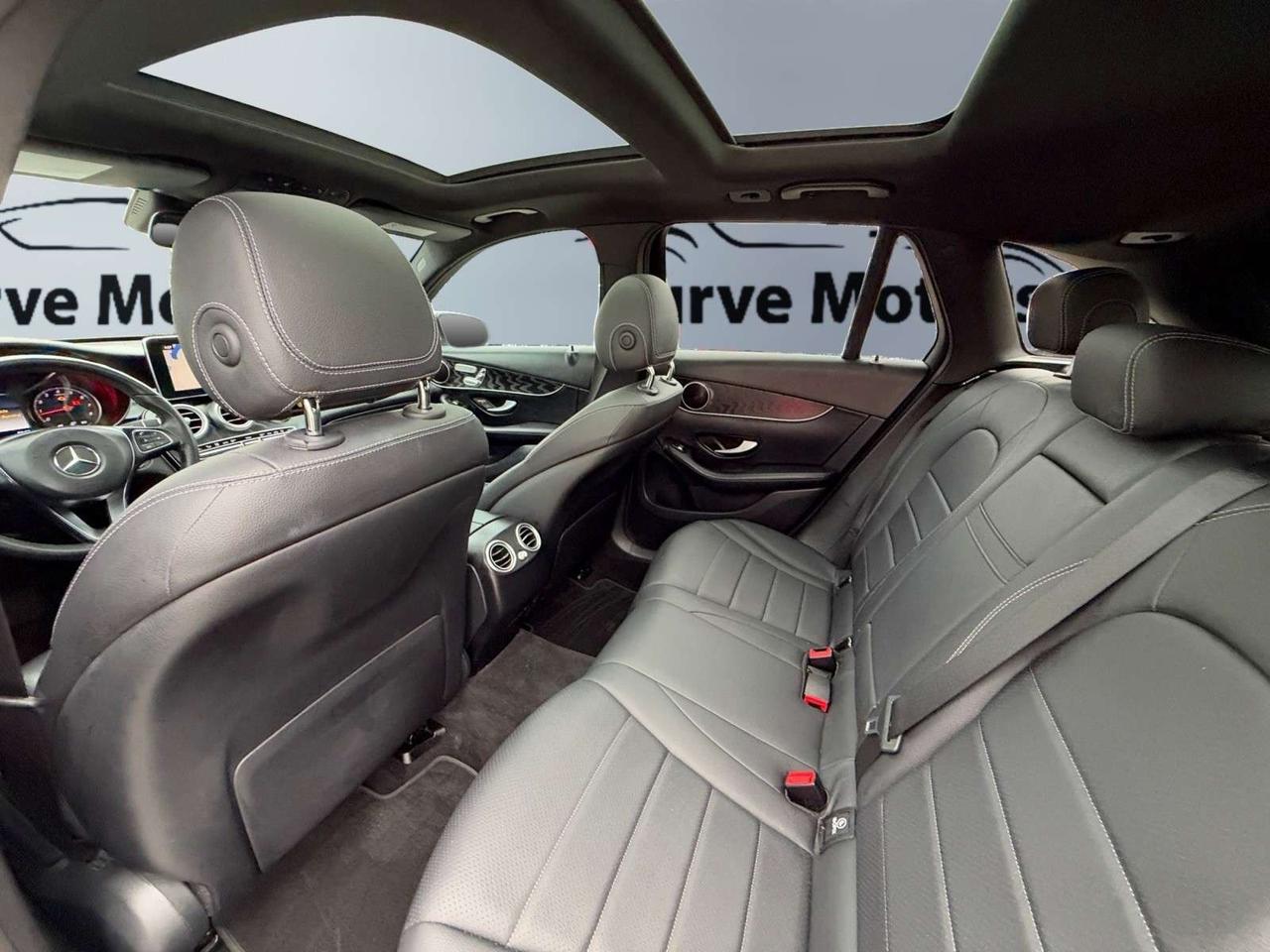 2019 Mercedes-Benz GLC GLC 300 4MATIC AMG PKG * DRIVER ASSIST / PANORAMIC ROOF / LED LIGHTS Photo