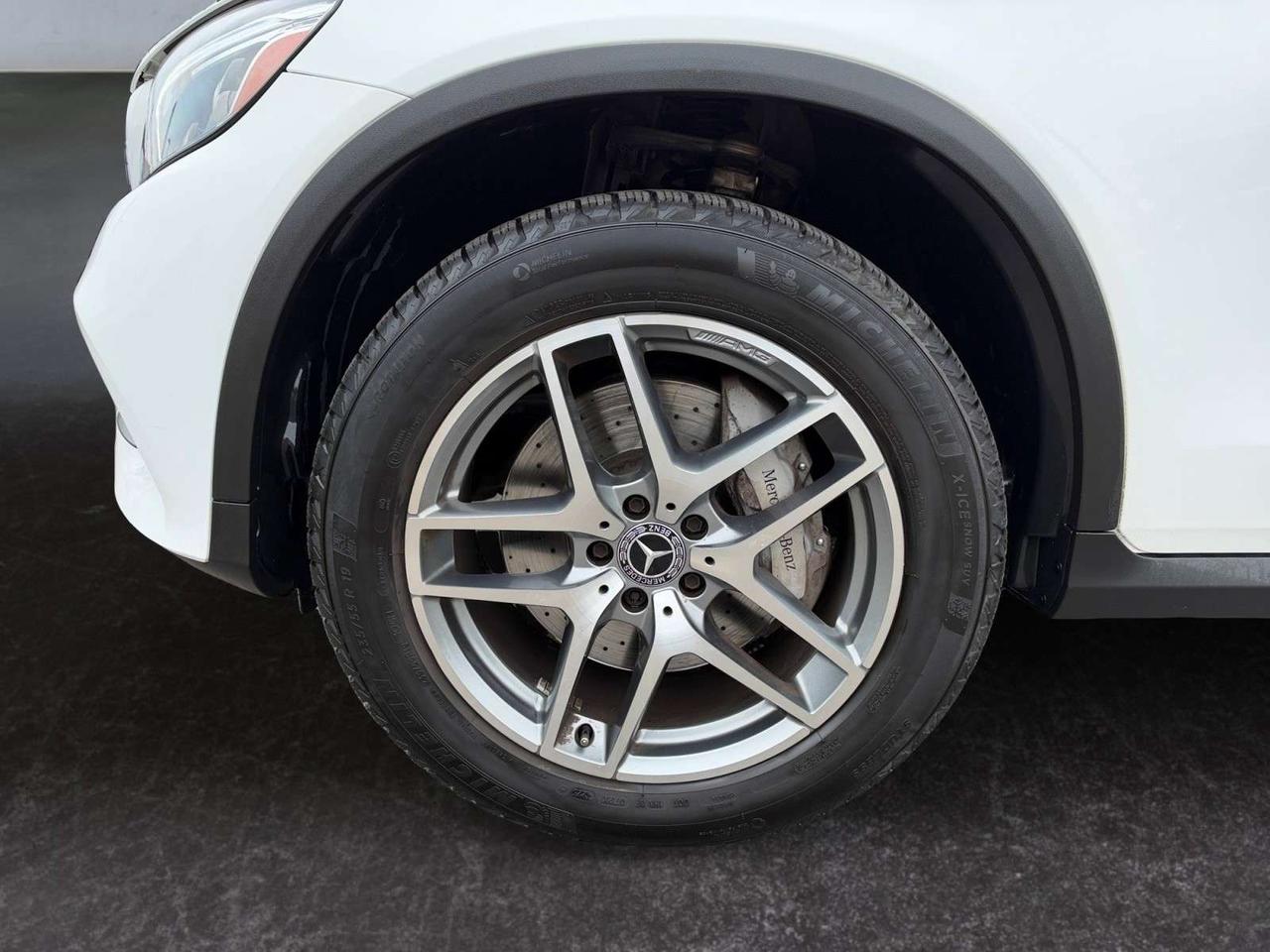 2019 Mercedes-Benz GLC GLC 300 4MATIC AMG PKG * DRIVER ASSIST / PANORAMIC ROOF / LED LIGHTS Photo
