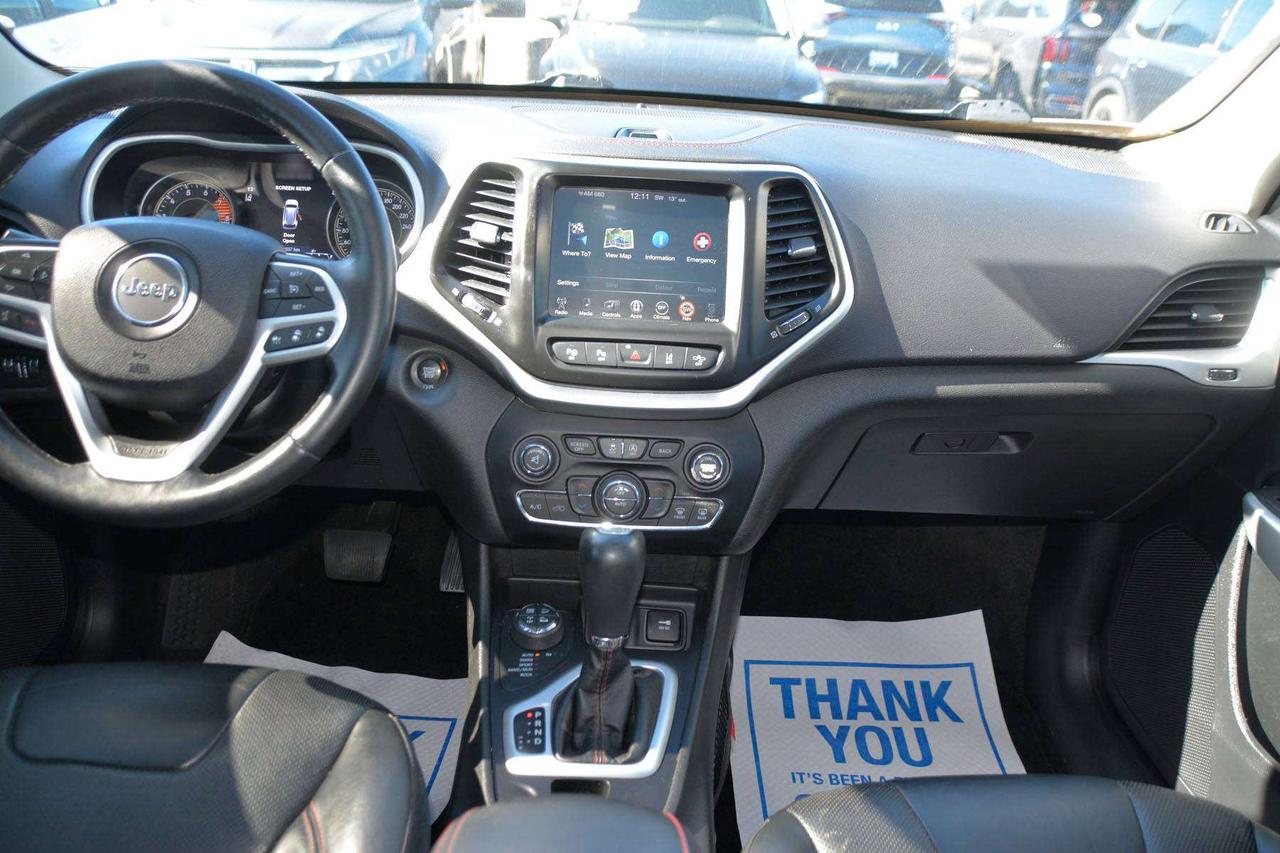 2017 Jeep Cherokee Trailhawk Photo