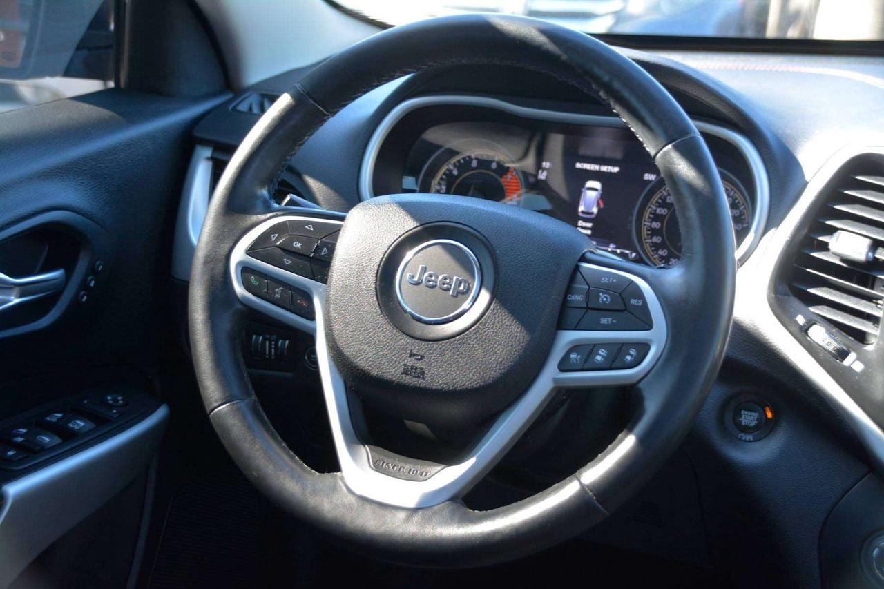 2017 Jeep Cherokee Trailhawk Photo