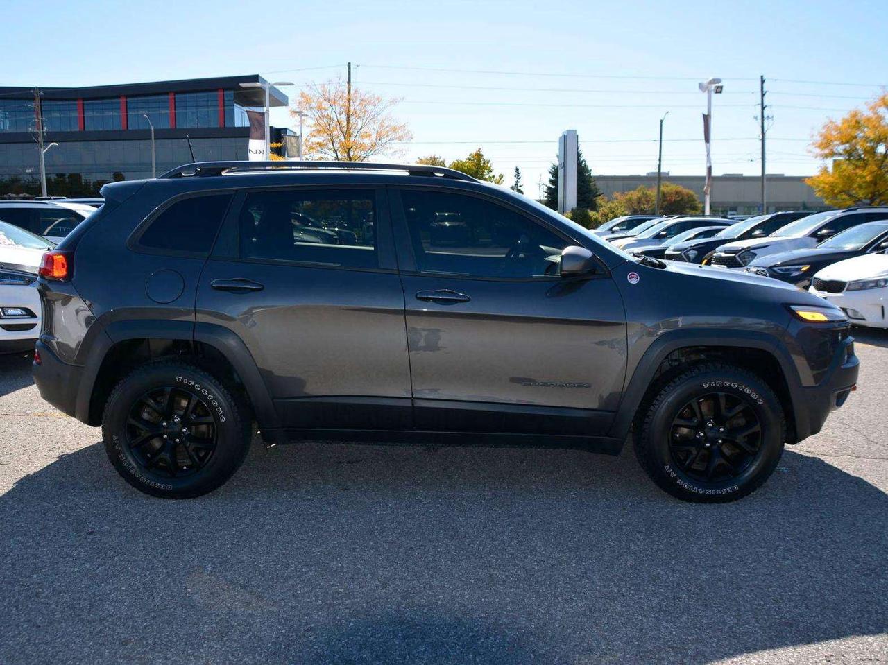 2017 Jeep Cherokee Trailhawk Photo
