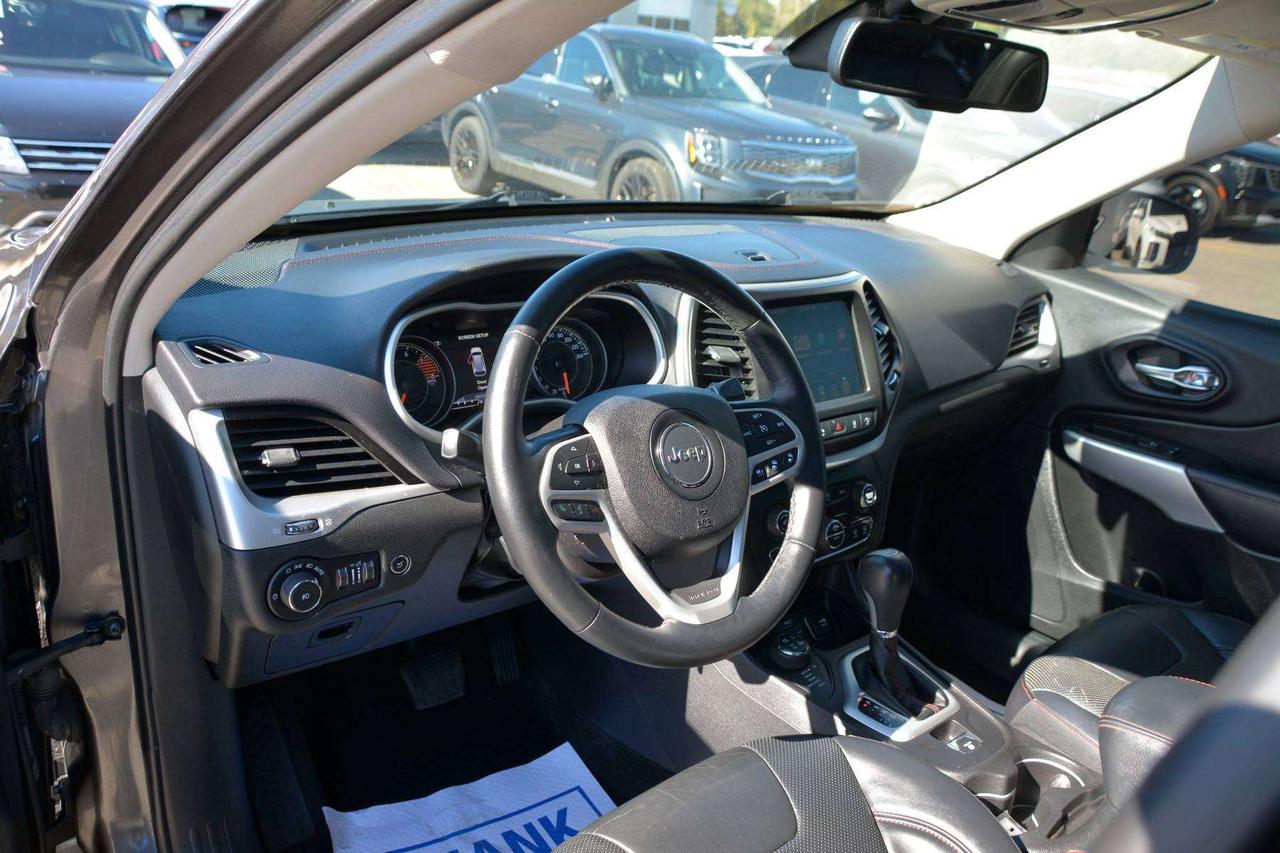 2017 Jeep Cherokee Trailhawk Photo