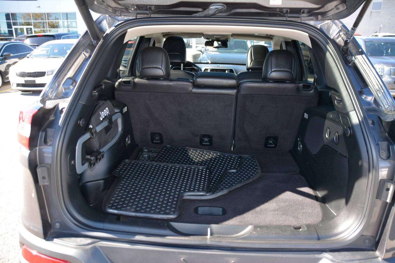 2017 Jeep Cherokee Trailhawk Photo