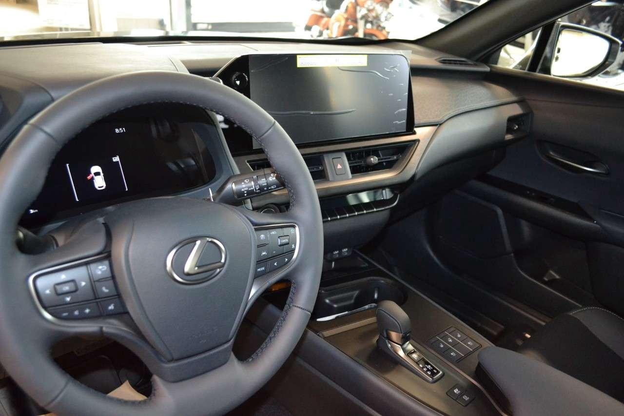 2026 Lexus UX AWD Photo