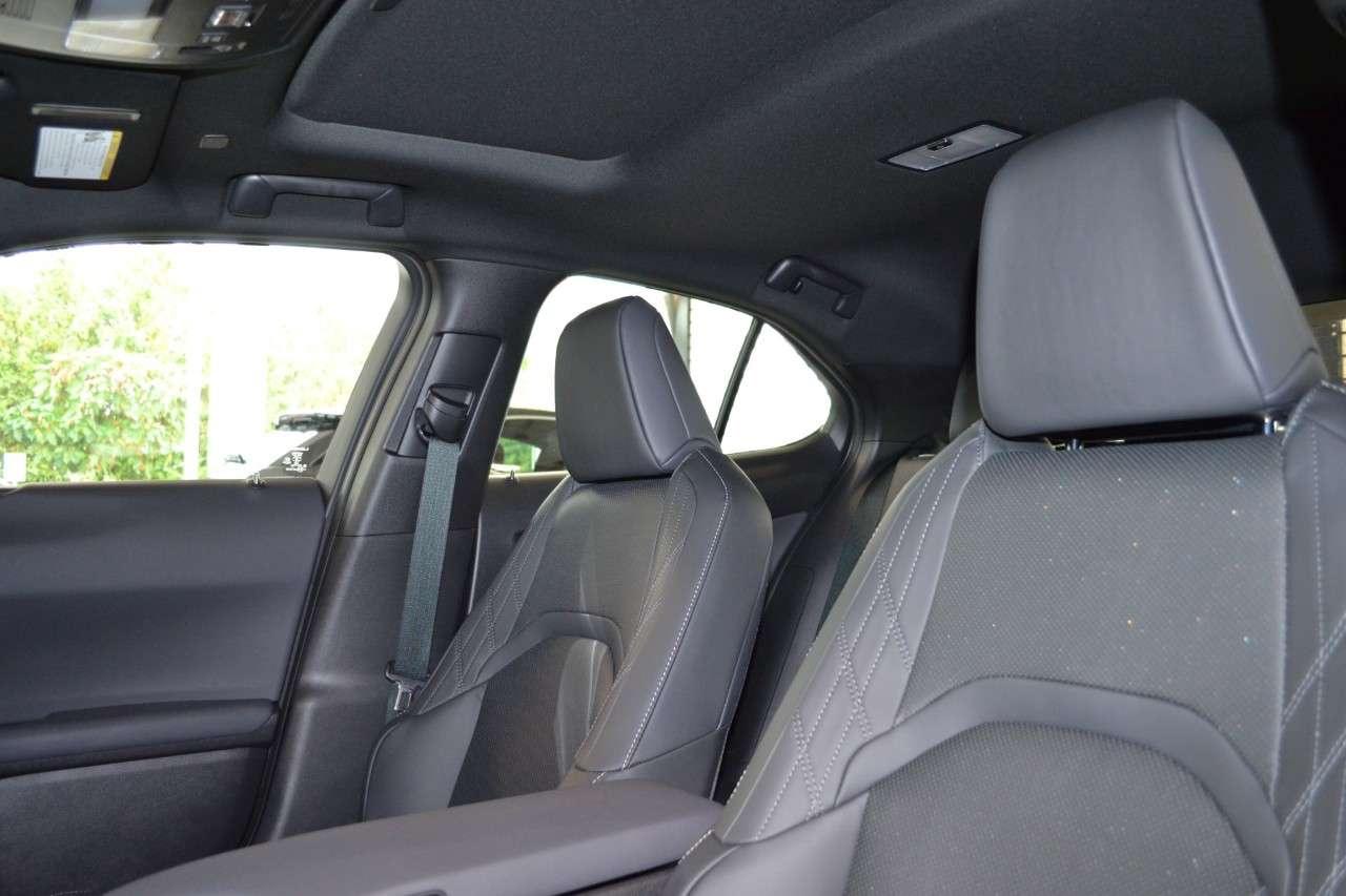 2026 Lexus UX AWD Photo