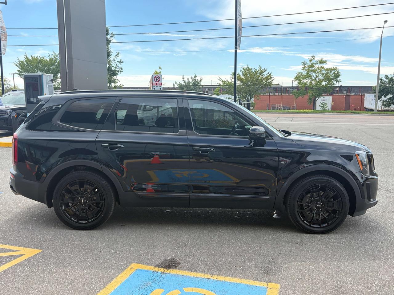 2022 Kia Telluride NIGHTSKY AWD   CLEAN CARFAX Photo