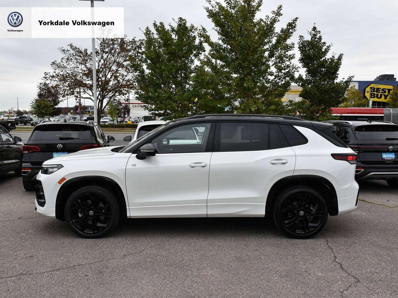 2026 Volkswagen Tiguan Comfortline R-Line Black Photo