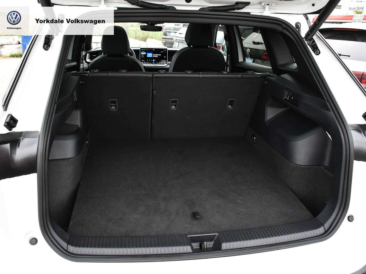 2026 Volkswagen Tiguan Comfortline R-Line Black Photo