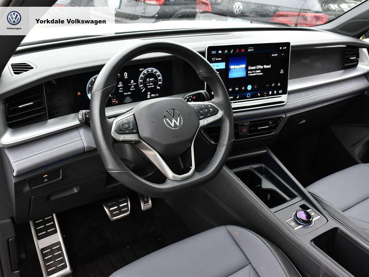 2026 Volkswagen Tiguan Comfortline R-Line Black Photo