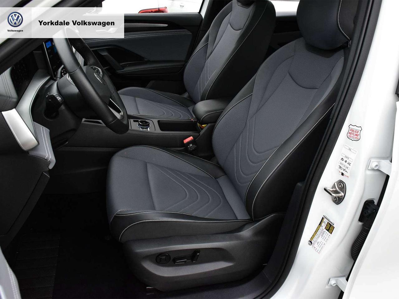 2026 Volkswagen Tiguan Comfortline R-Line Black Photo