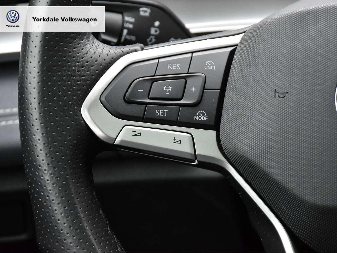 2026 Volkswagen Tiguan Comfortline R-Line Black Photo