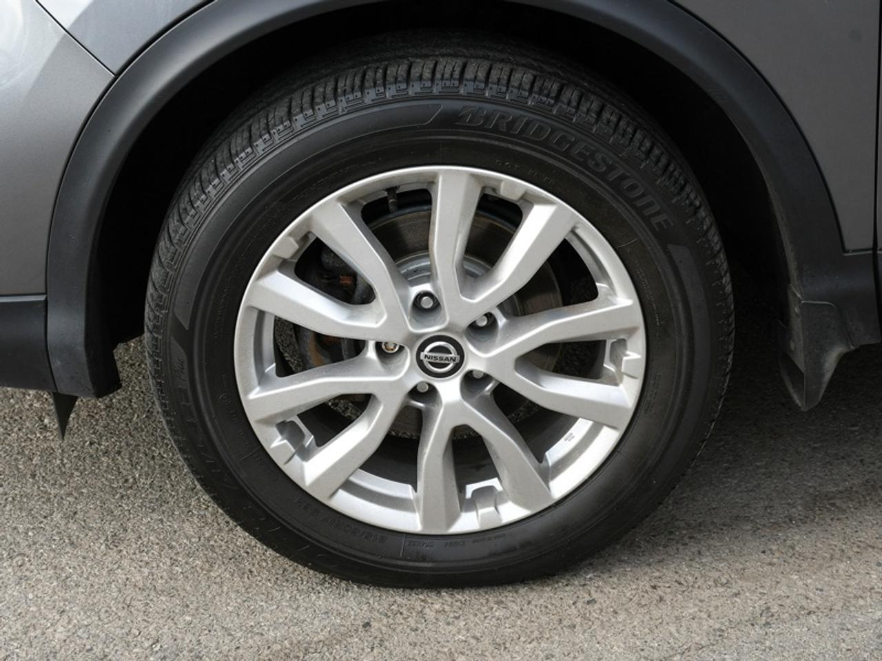 2022 Nissan Qashqai SV   Roof   Adaptive Cruise   CarPlay   Android Auto   Alloys Photo