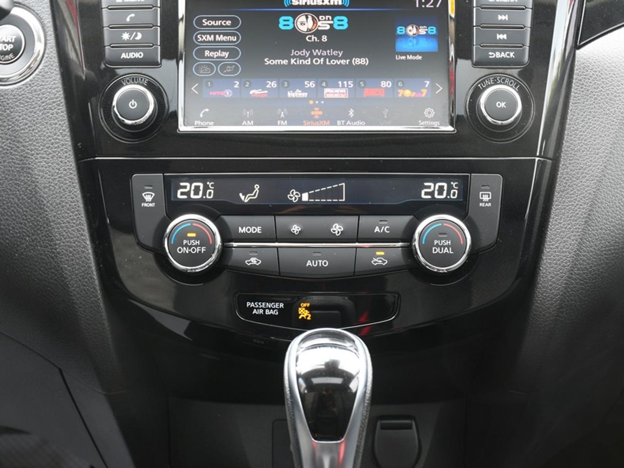 2022 Nissan Qashqai SV   Roof   Adaptive Cruise   CarPlay   Android Auto   Alloys Photo