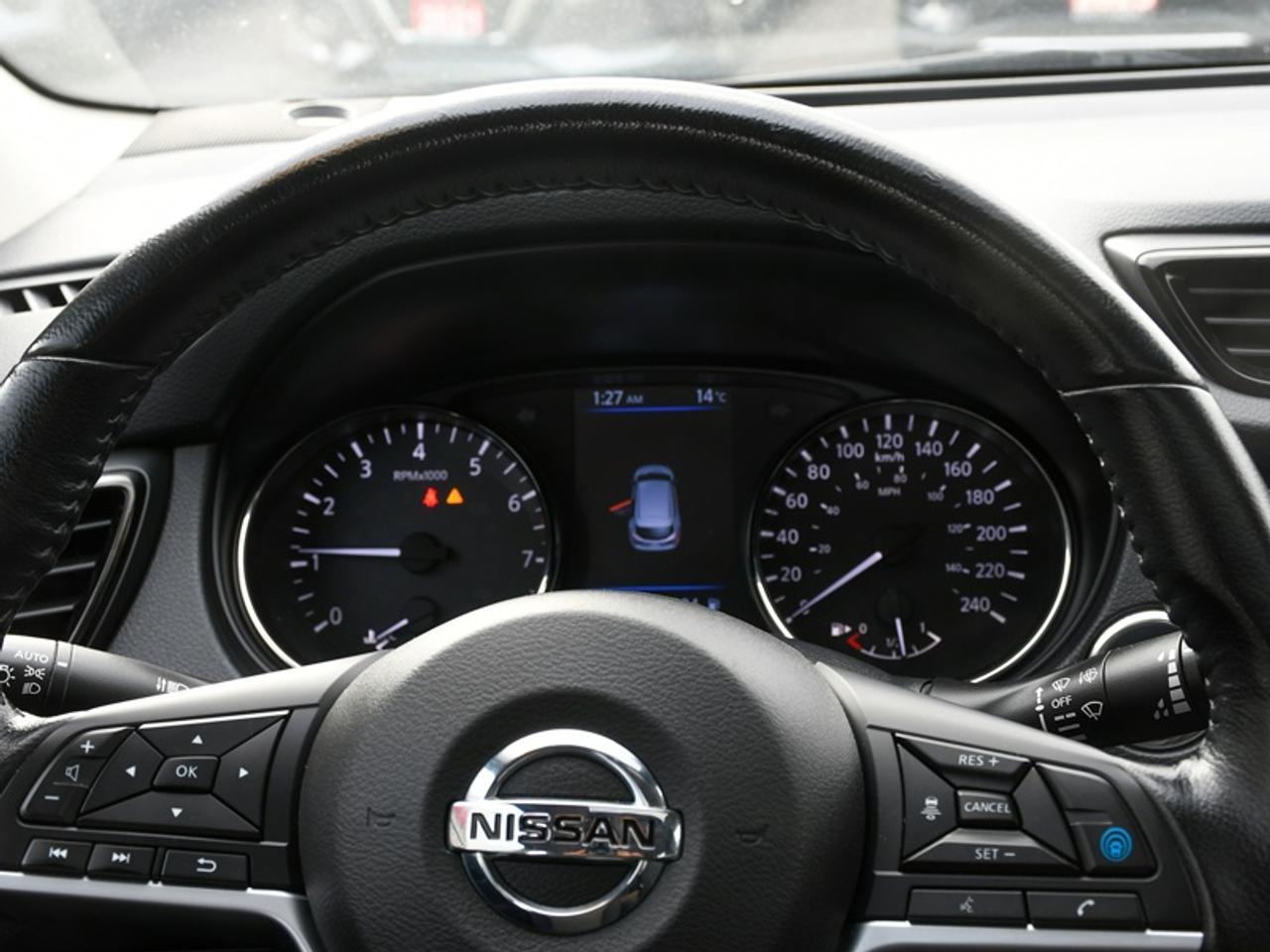 2022 Nissan Qashqai SV   Roof   Adaptive Cruise   CarPlay   Android Auto   Alloys Photo