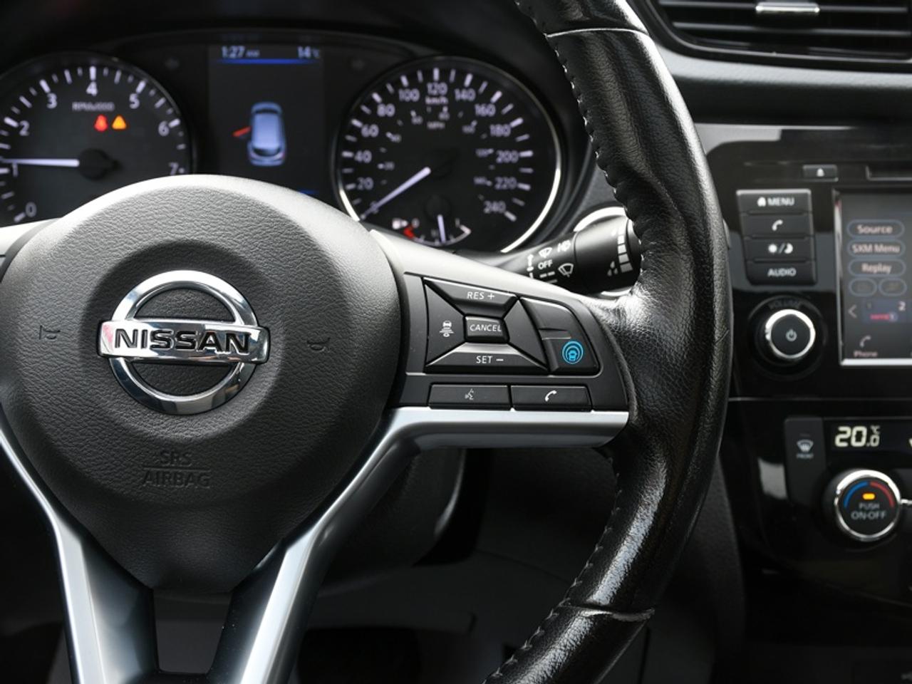 2022 Nissan Qashqai SV   Roof   Adaptive Cruise   CarPlay   Android Auto   Alloys Photo