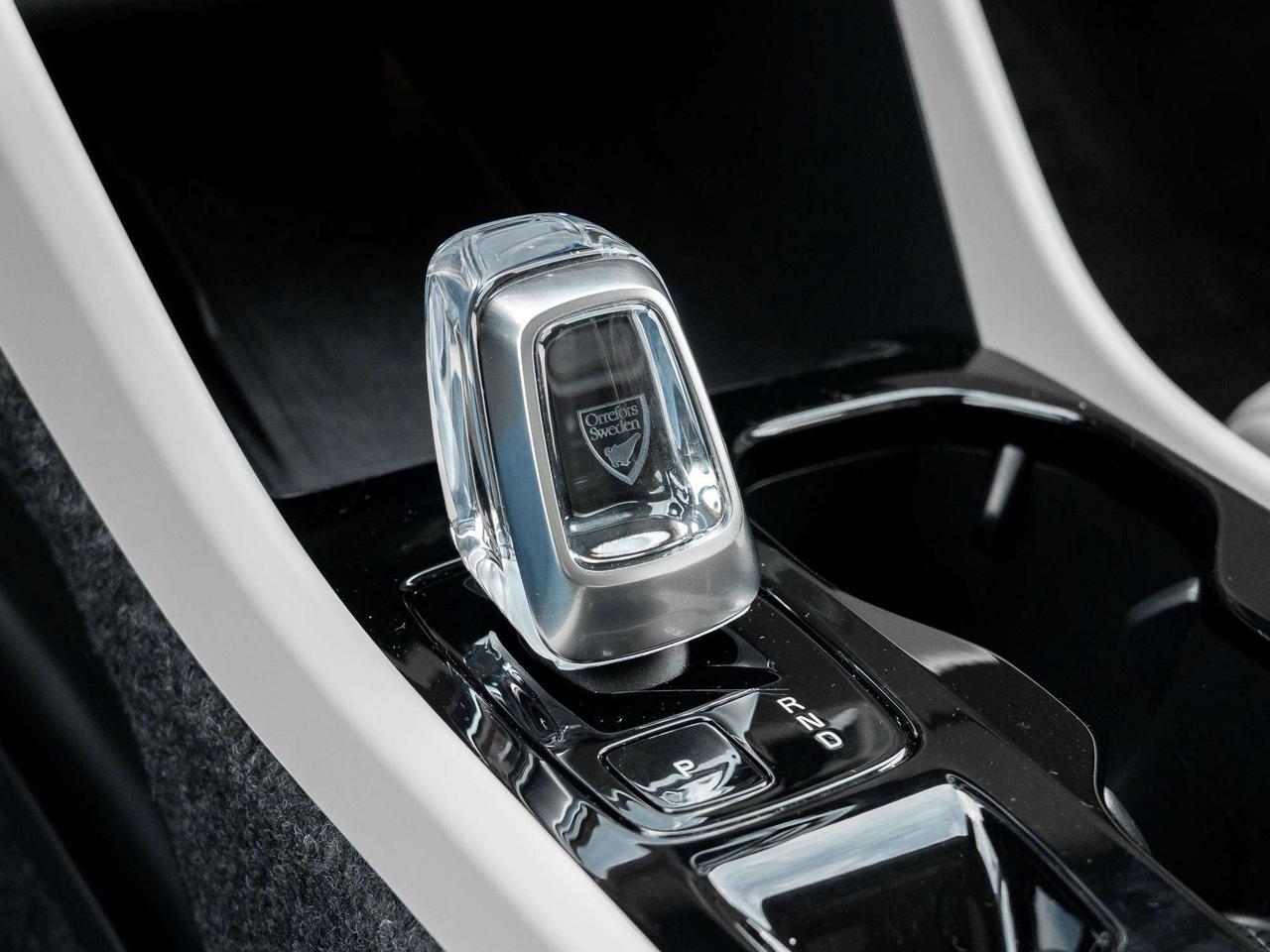 2026 Volvo XC40 PLUS^20"Alloy Wheels^Volvo CPO Rate fr 2.99%* Photo